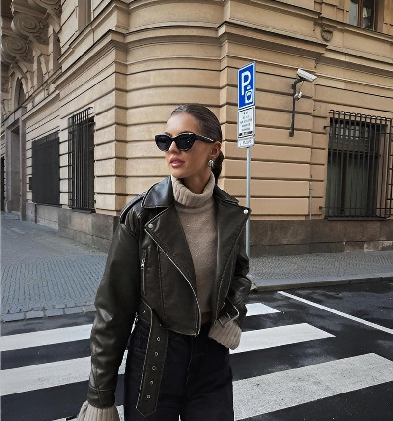 Jaqueta Feminina de Couro Vintage Elegante